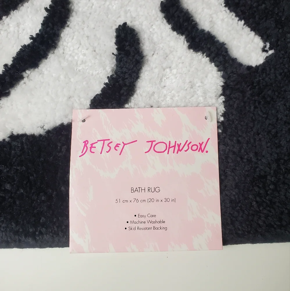 Betsey Johnson super cute